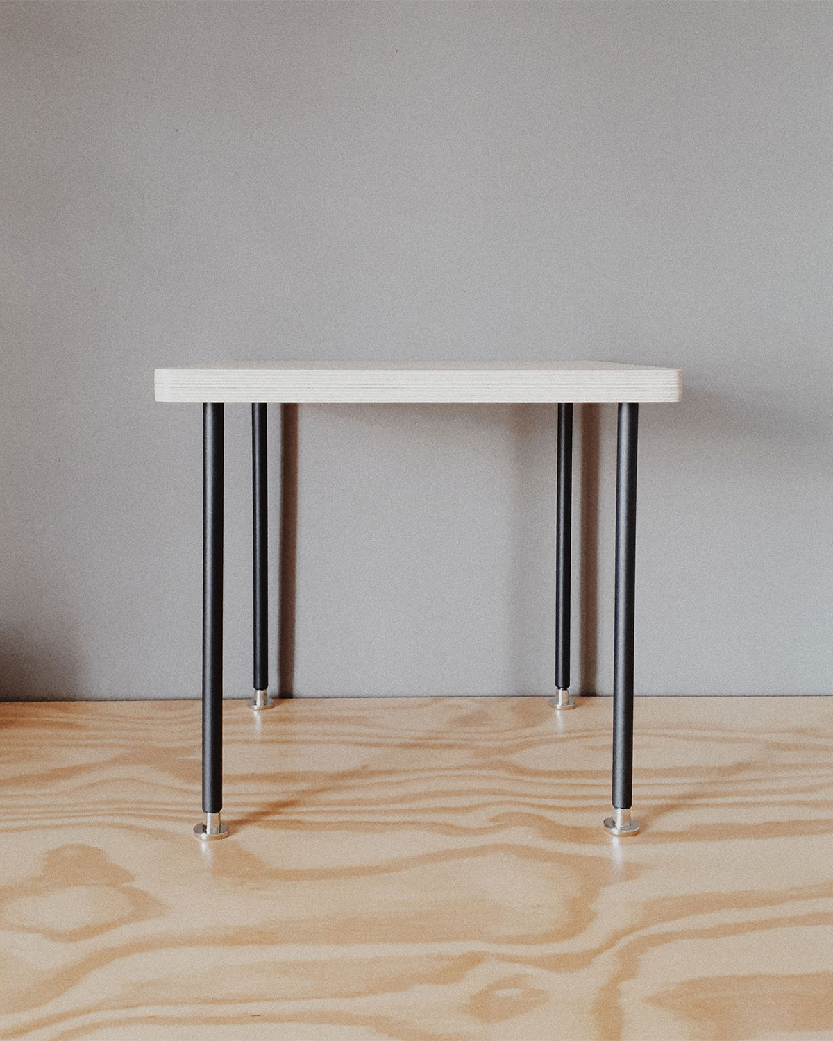 UL side table