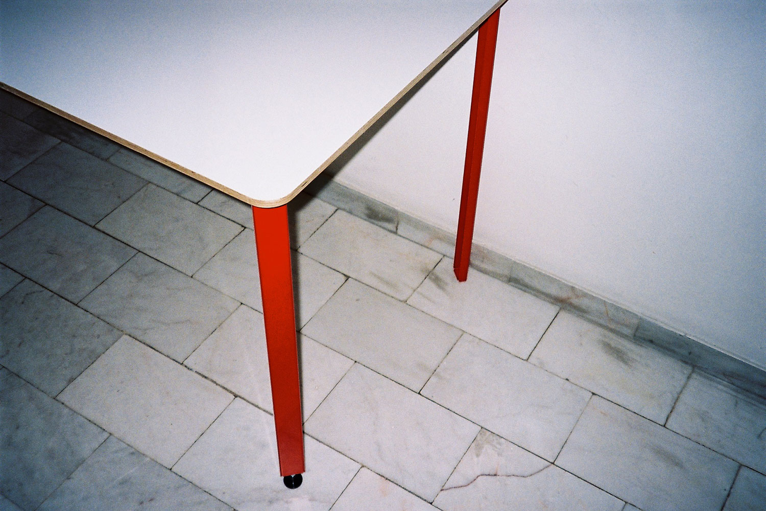 D____________n table