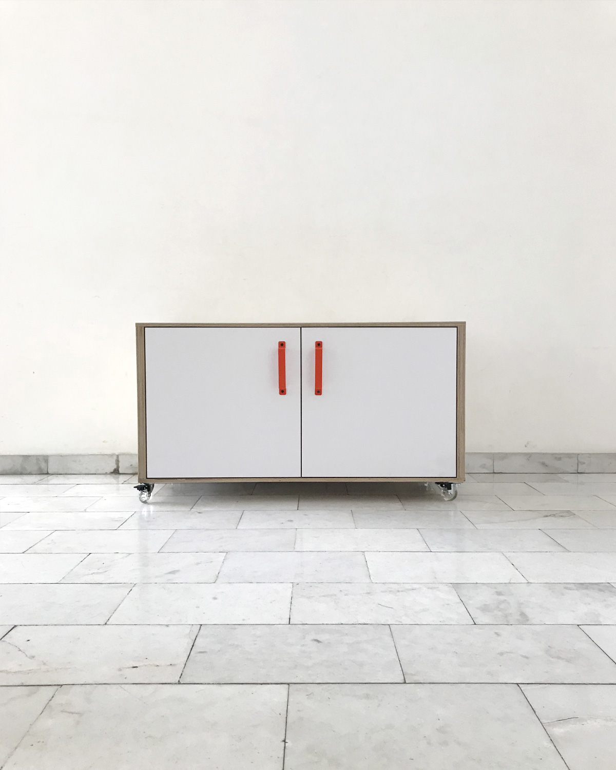 [R][B] storage unit