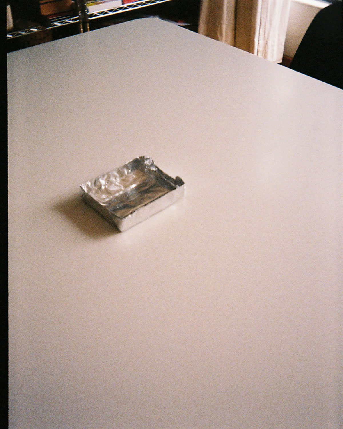 Aluminum foil ashtray