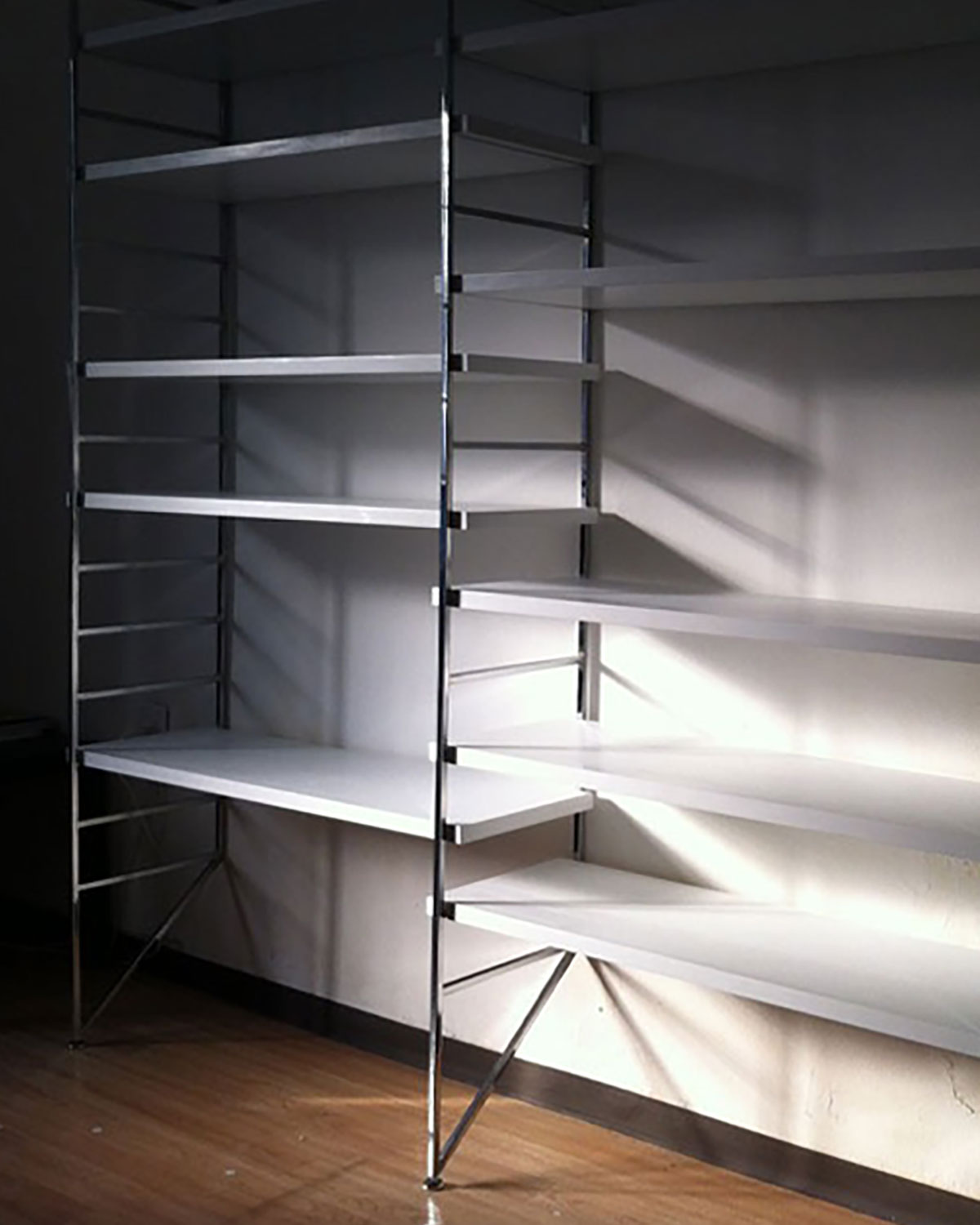 NMRRM shelving system