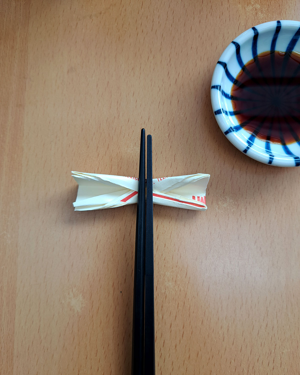 Paper chopstick rest
