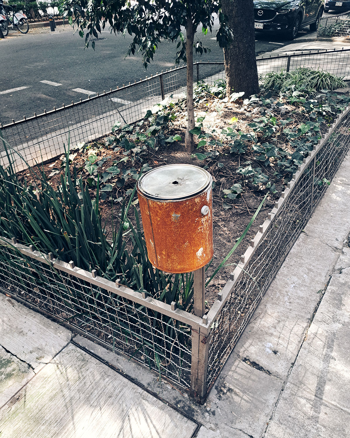 Public DIY ashtrays